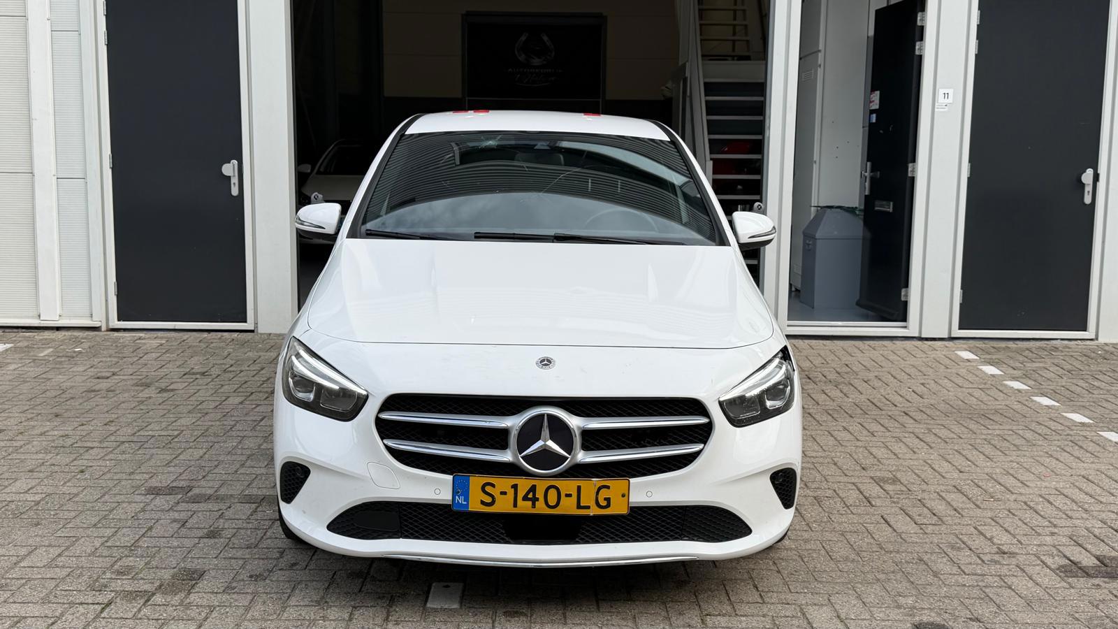 Foto van Mercedes-Benz B 200 D