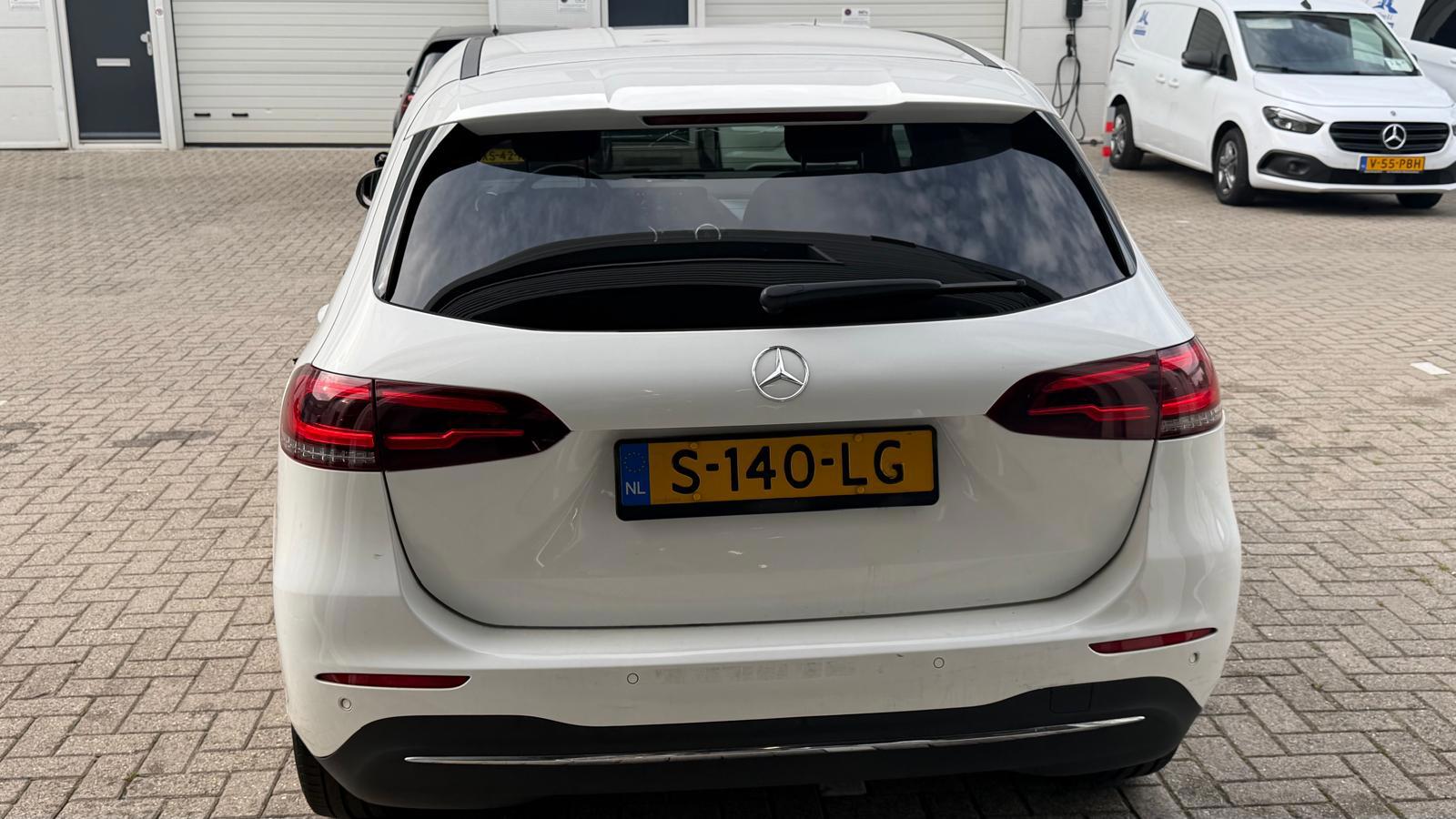 Foto van Mercedes-Benz B 200 D