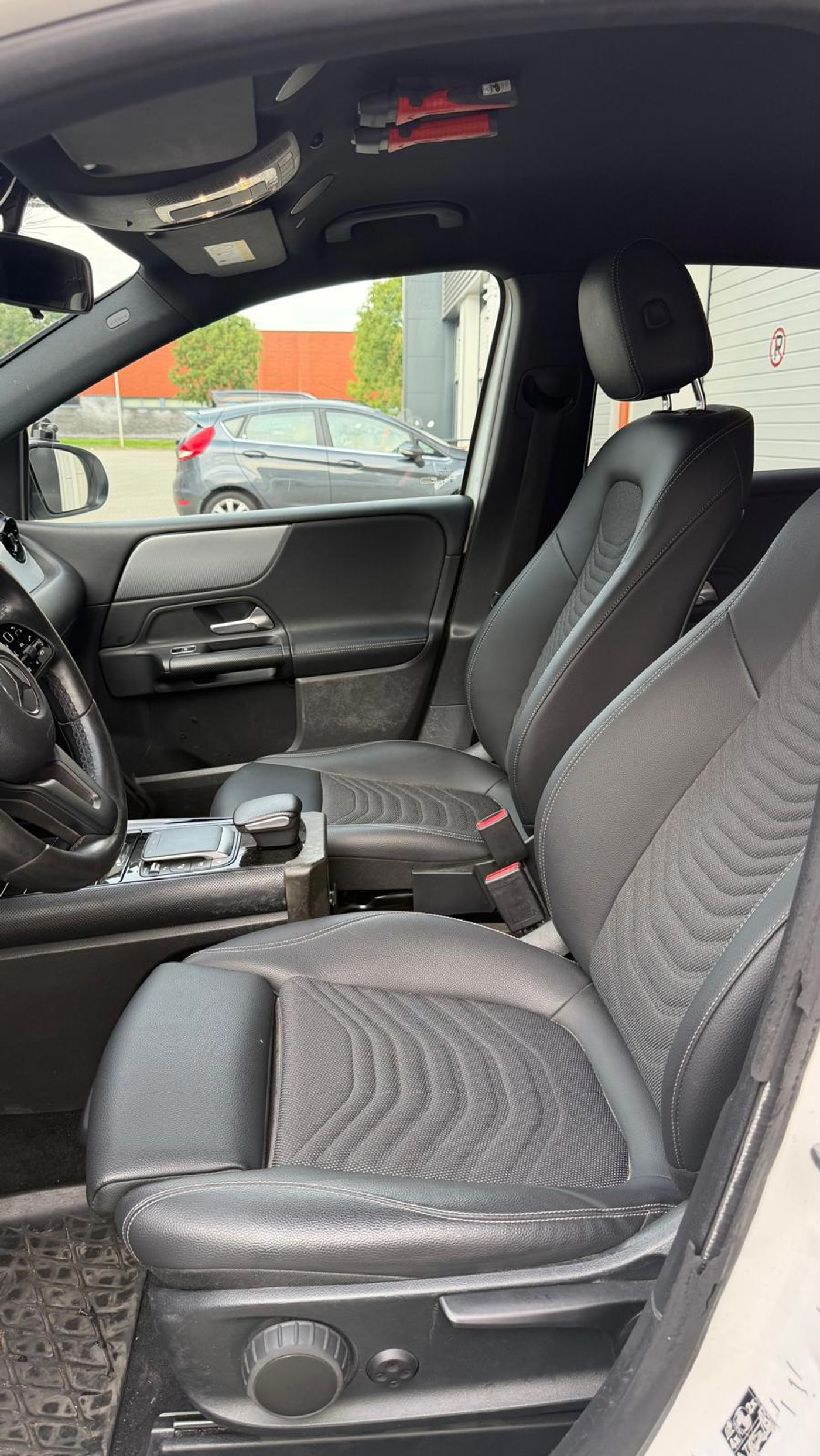 Foto van Mercedes-Benz B 200 D