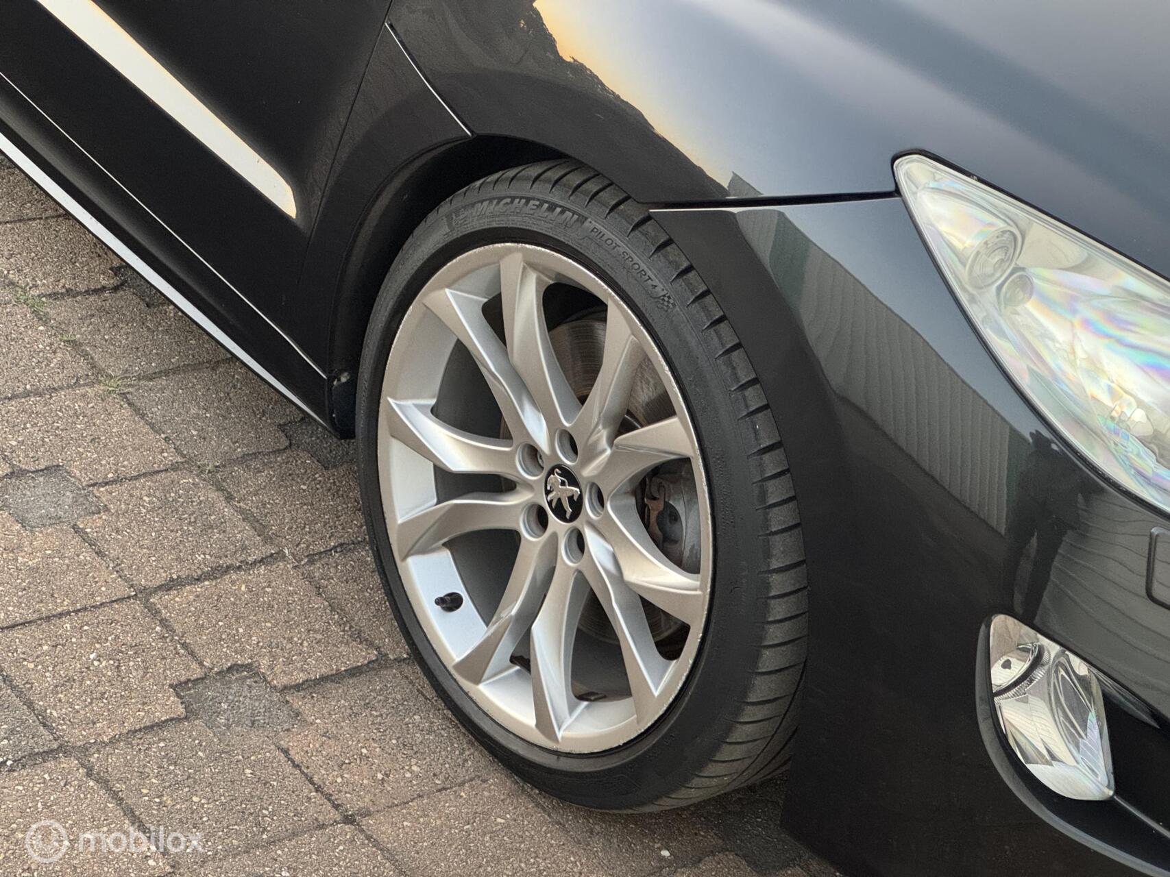 Foto van Peugeot RCZ
