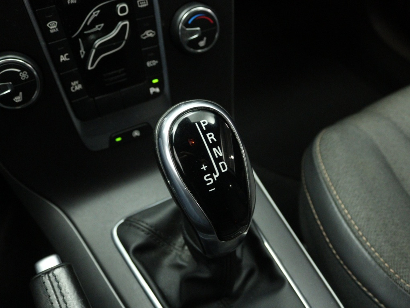 Foto van Volvo V40 Cross Country