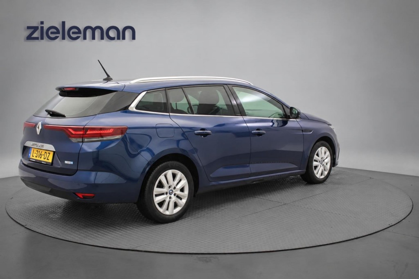 Foto van Renault Megane E-tech Plug-in Hybrid