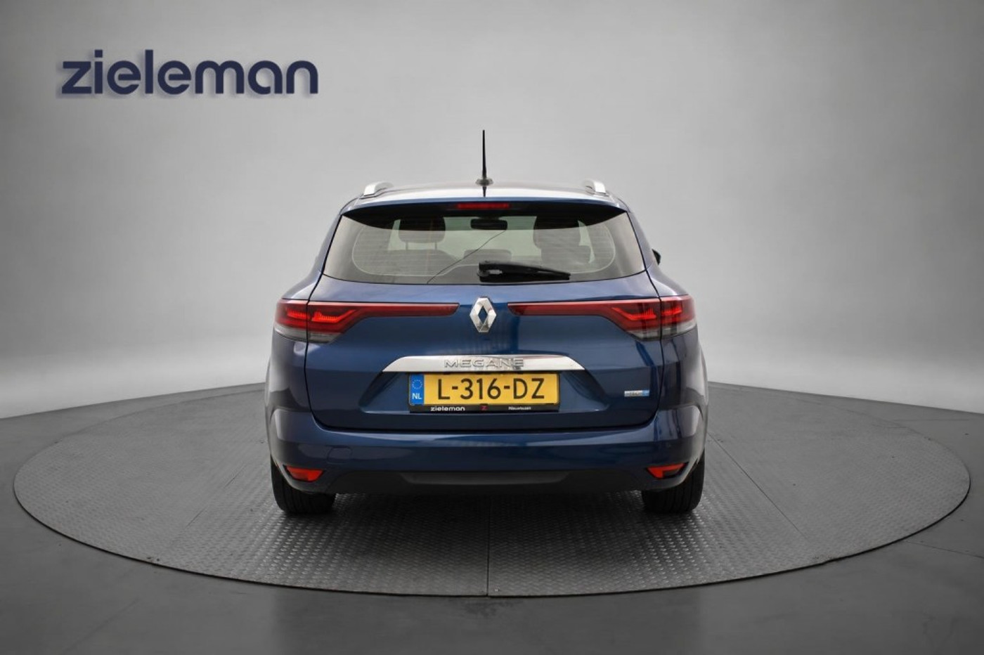Foto van Renault Megane E-tech Plug-in Hybrid