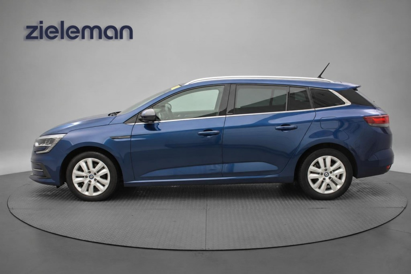 Foto van Renault Megane E-tech Plug-in Hybrid
