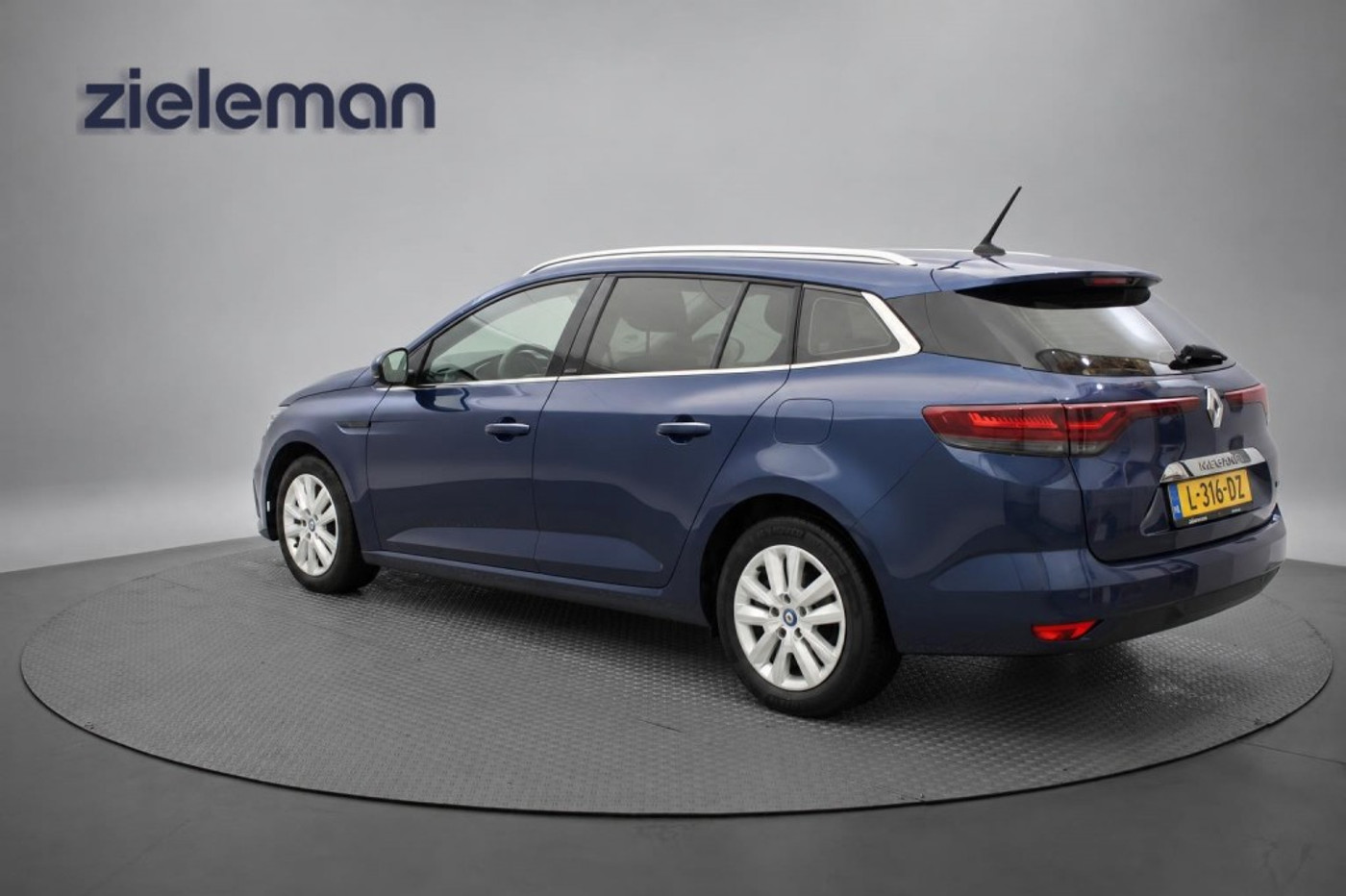 Foto van Renault Megane E-tech Plug-in Hybrid