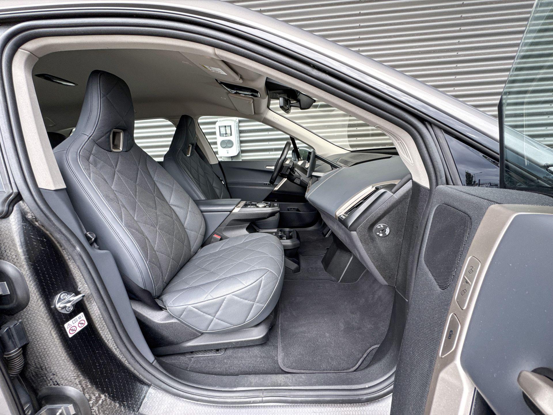 Foto van BMW Ix Xdrive50