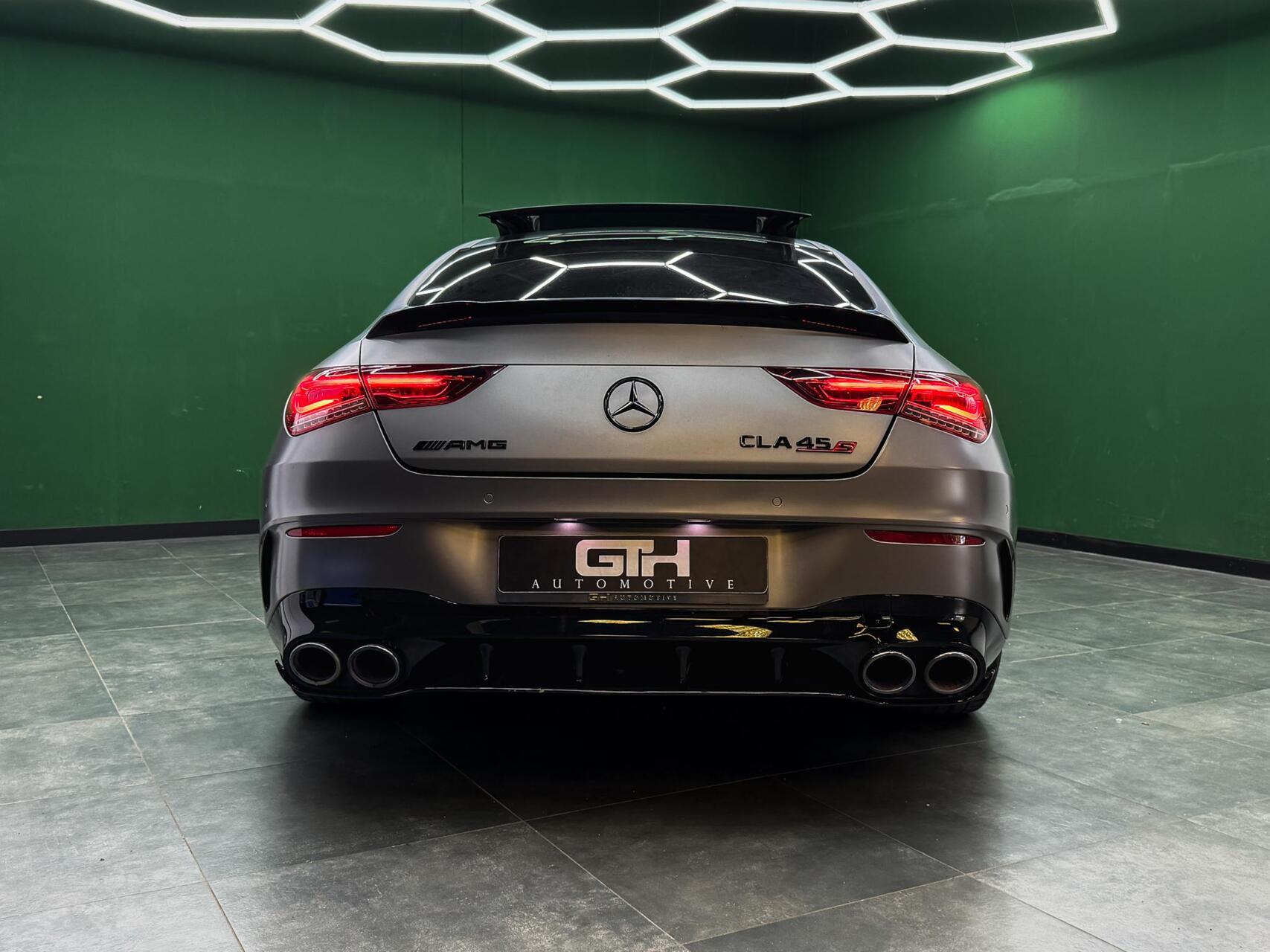 Foto van Mercedes-Benz AMG Cla 45 S