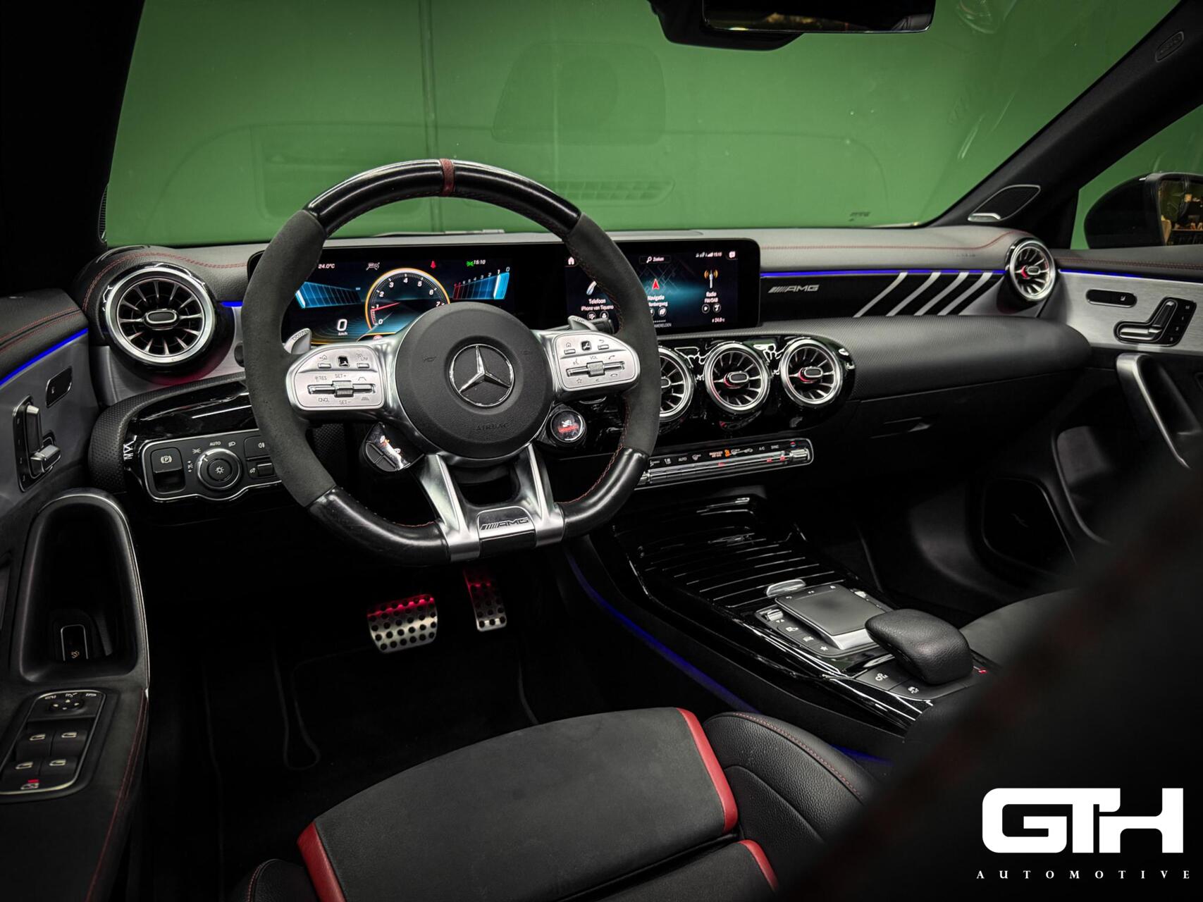 Foto van Mercedes-Benz AMG Cla 45 S
