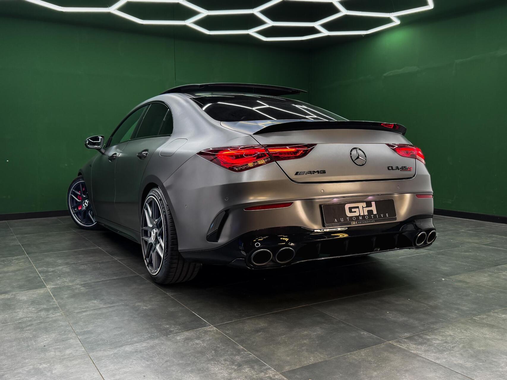Foto van Mercedes-Benz AMG Cla 45 S
