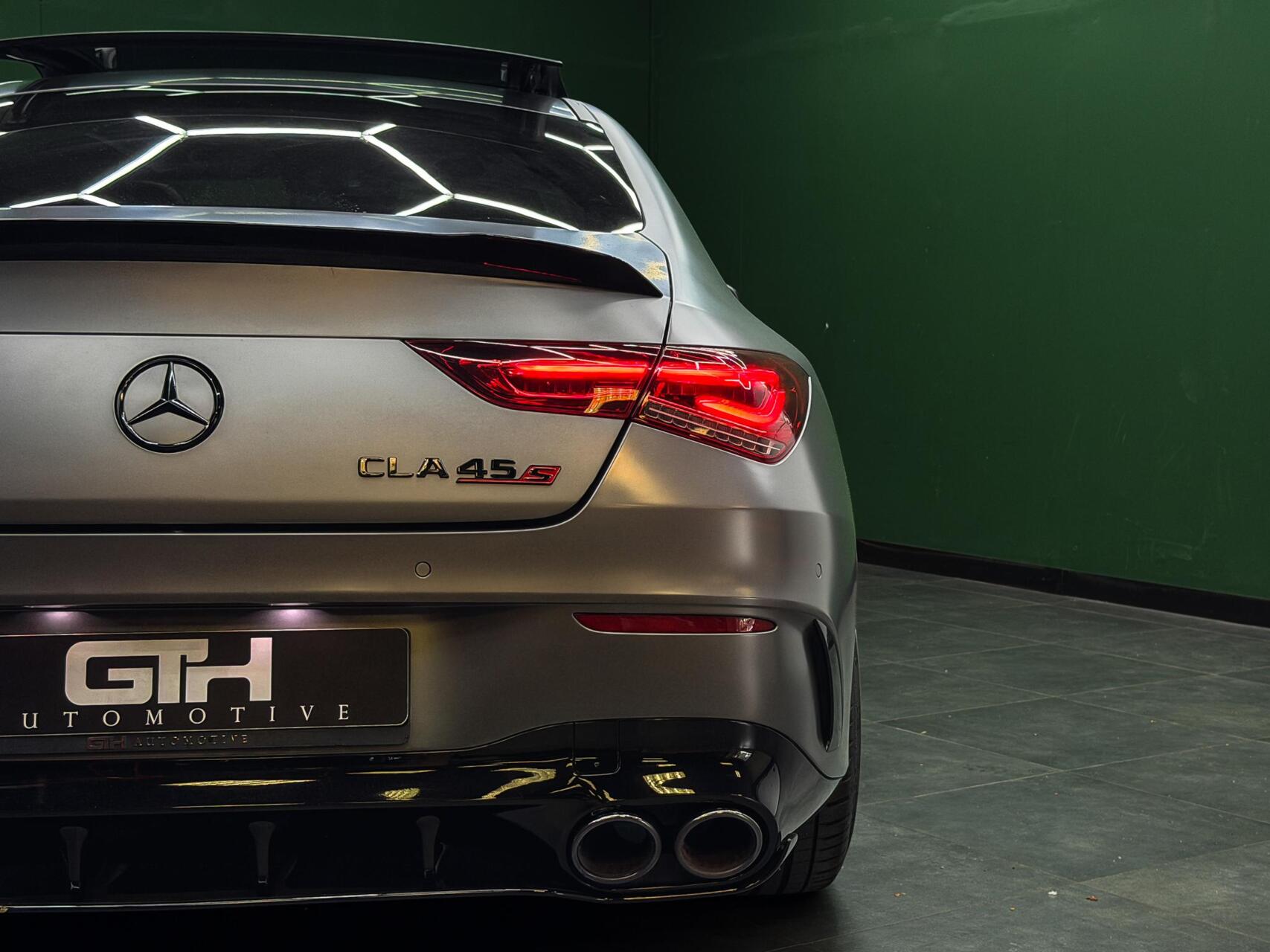 Foto van Mercedes-Benz AMG Cla 45 S