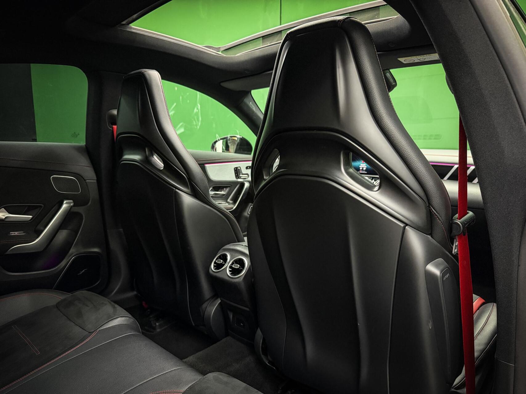 Foto van Mercedes-Benz AMG Cla 45 S