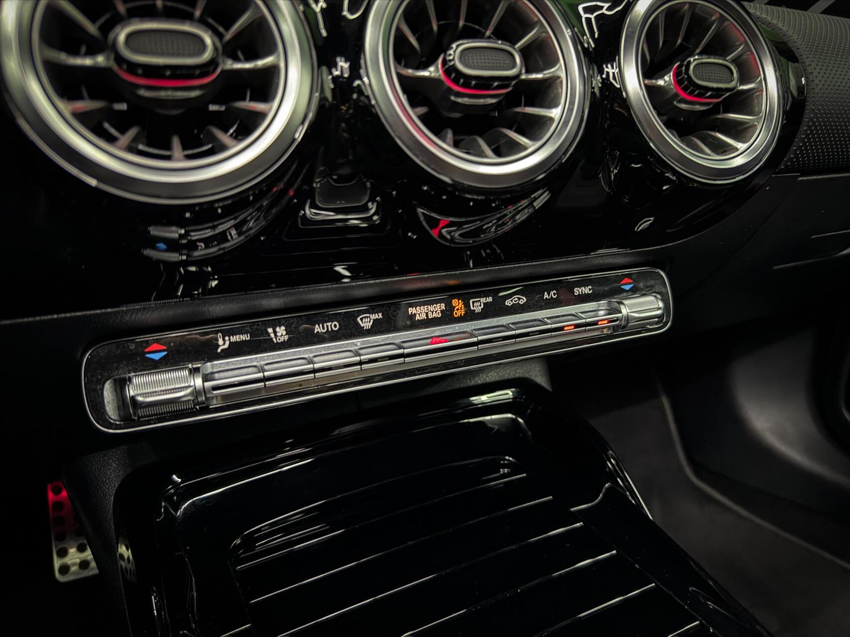 Foto van Mercedes-Benz AMG Cla 45 S