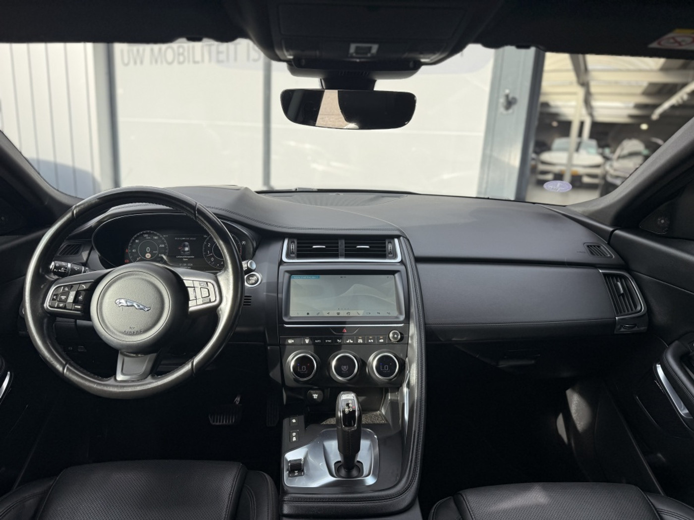 Foto van Jaguar E-pace