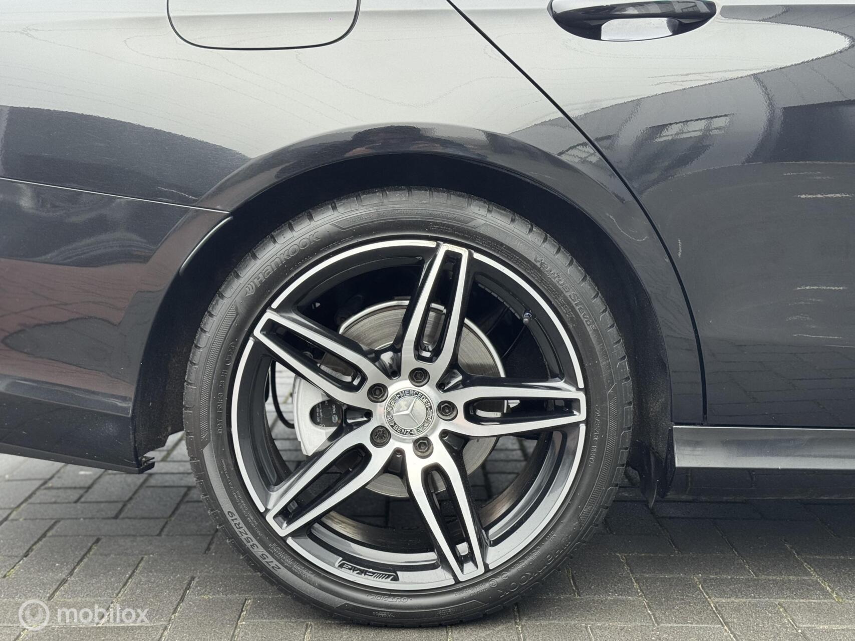 Foto van Mercedes-Benz E 220 D