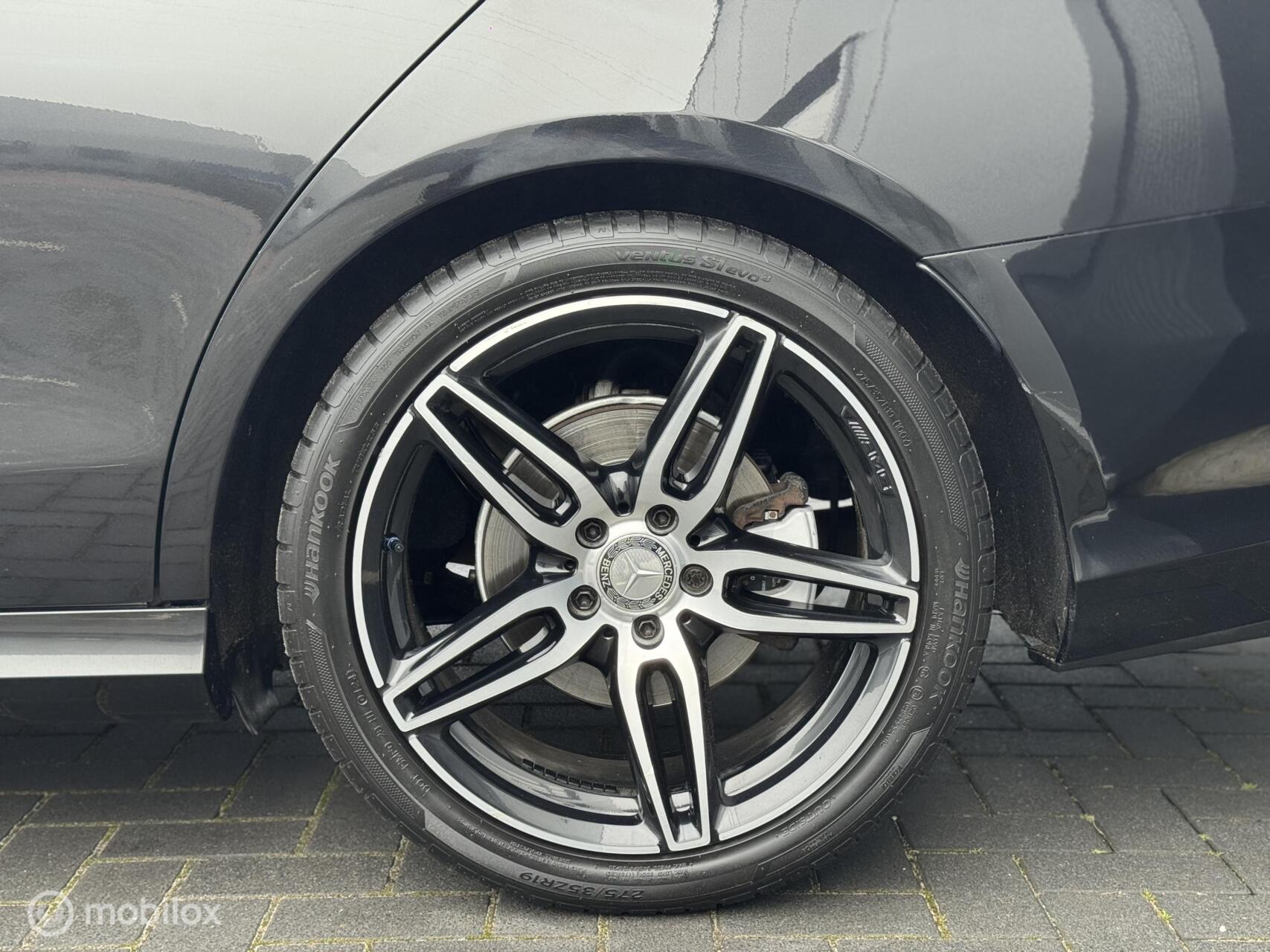 Foto van Mercedes-Benz E 220 D