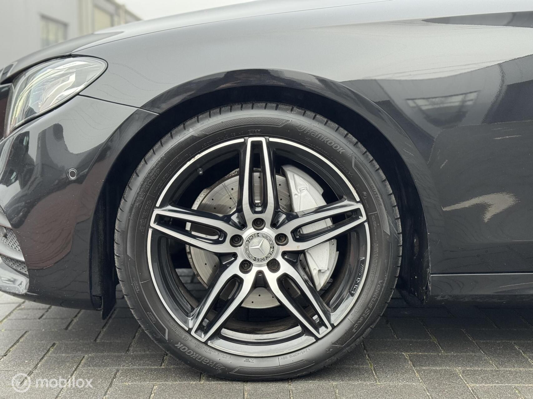 Foto van Mercedes-Benz E 220 D