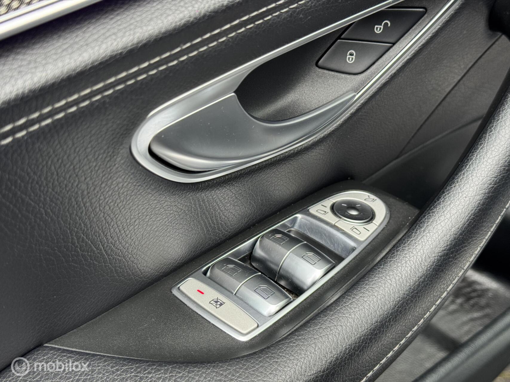 Foto van Mercedes-Benz E 220 D