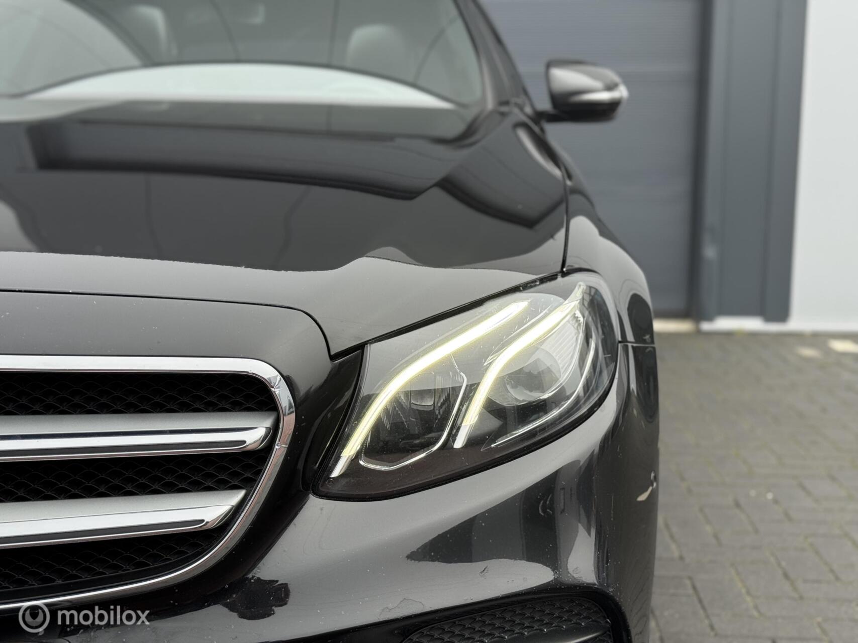 Foto van Mercedes-Benz E 220 D