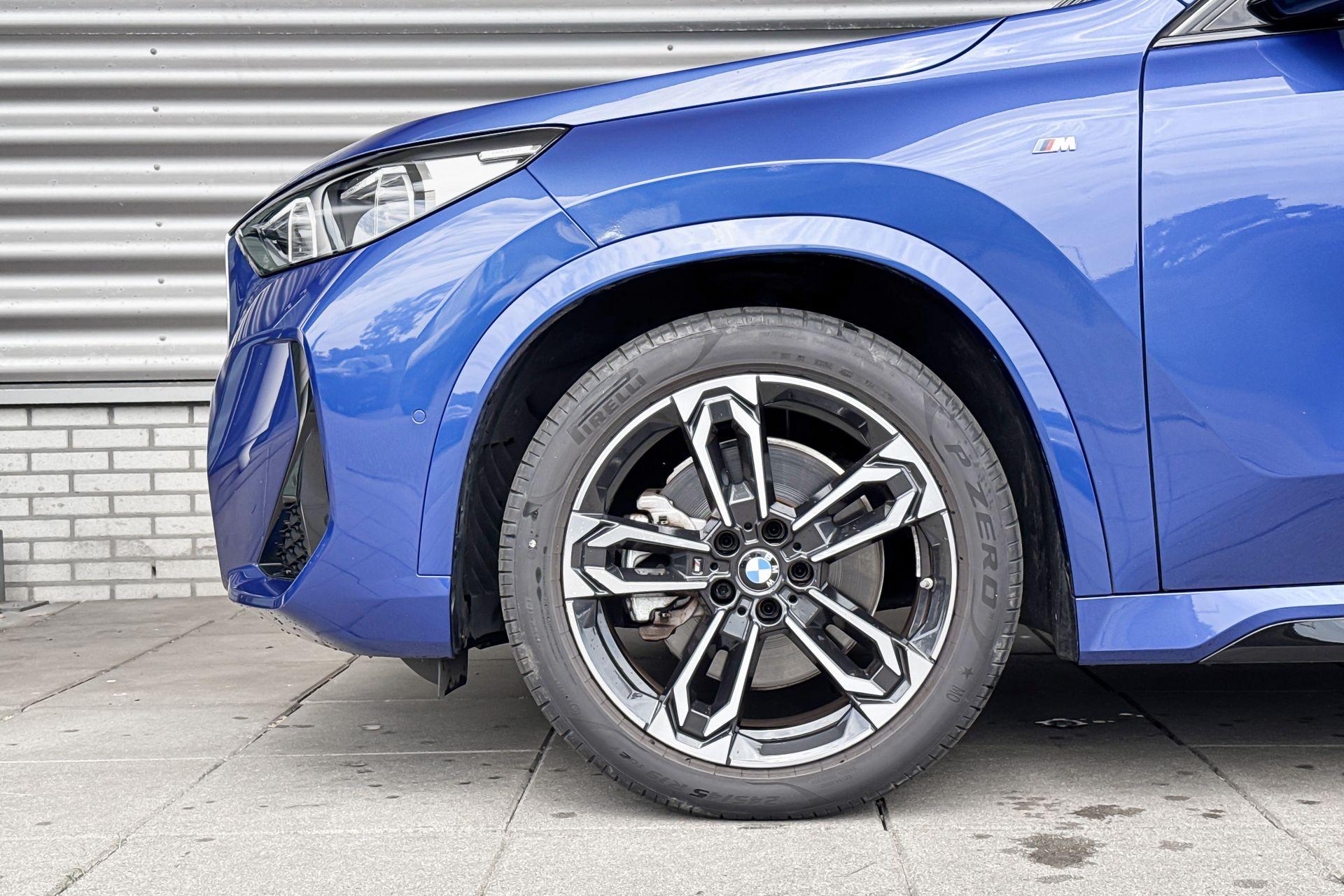 Foto van BMW X1 Xdrive23i