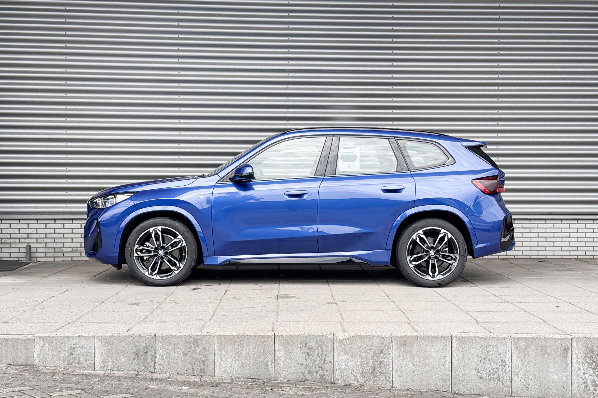 Foto van BMW X1 Xdrive23i