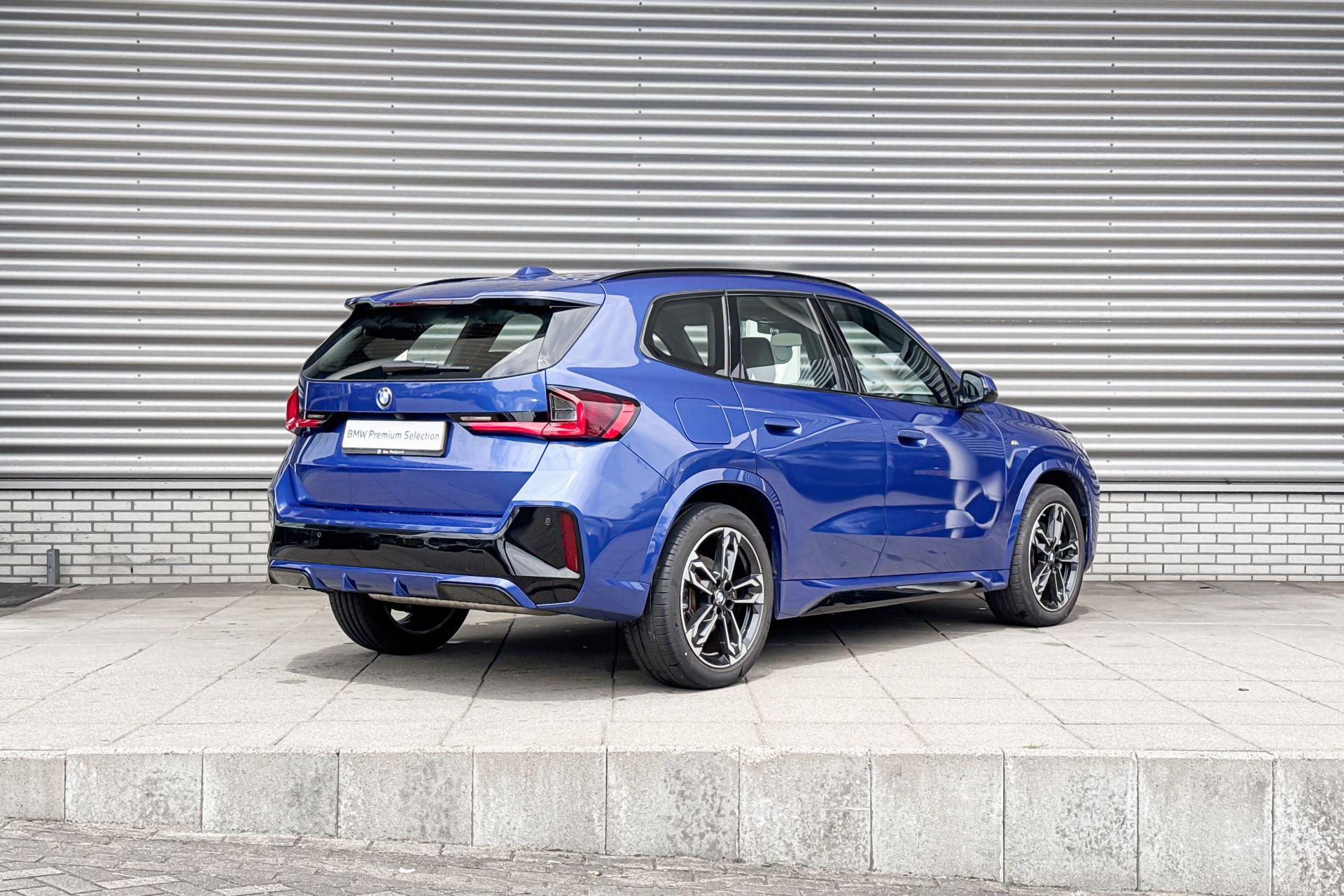 Foto van BMW X1 Xdrive23i