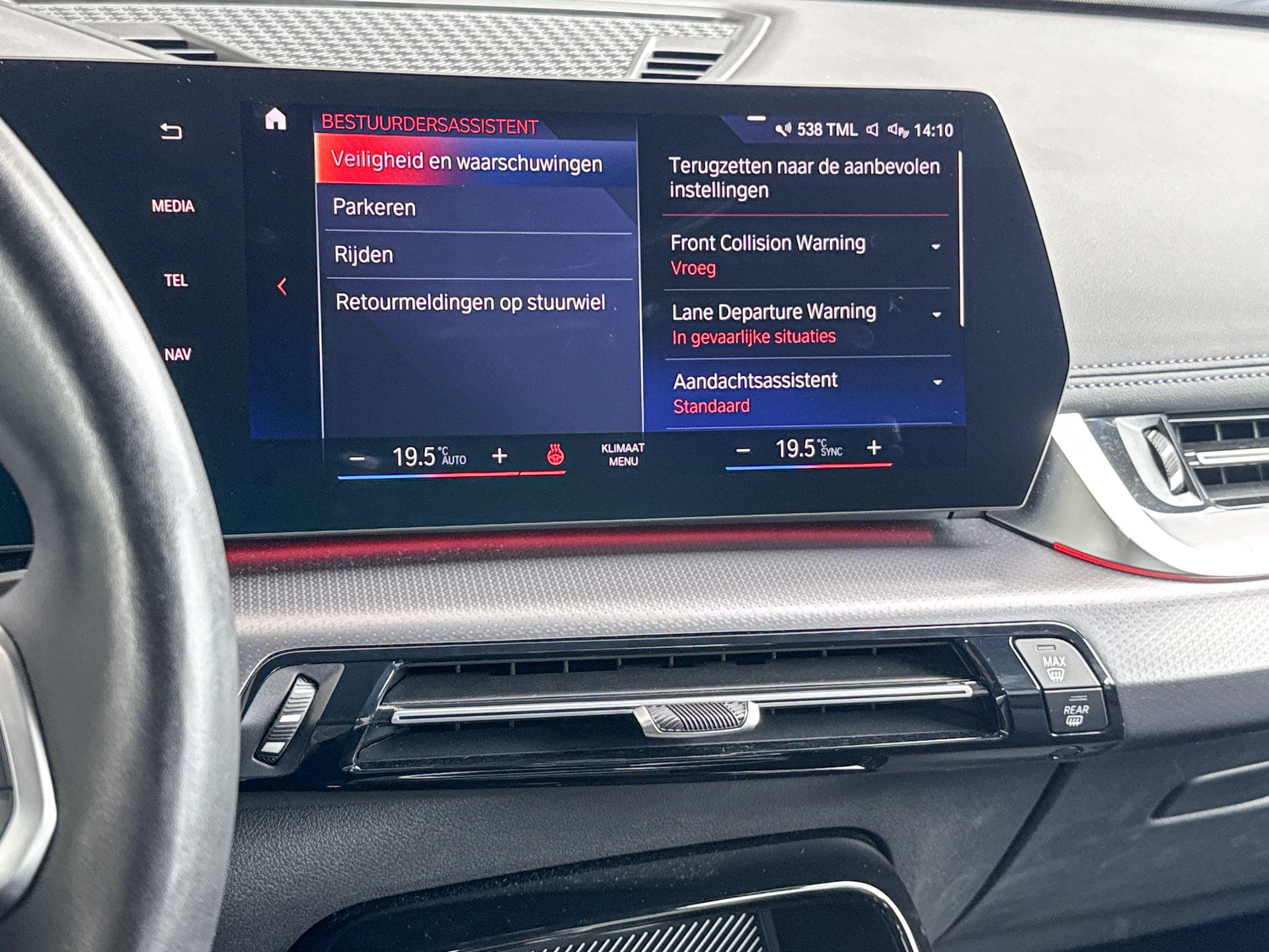 Foto van BMW X1 Xdrive23i
