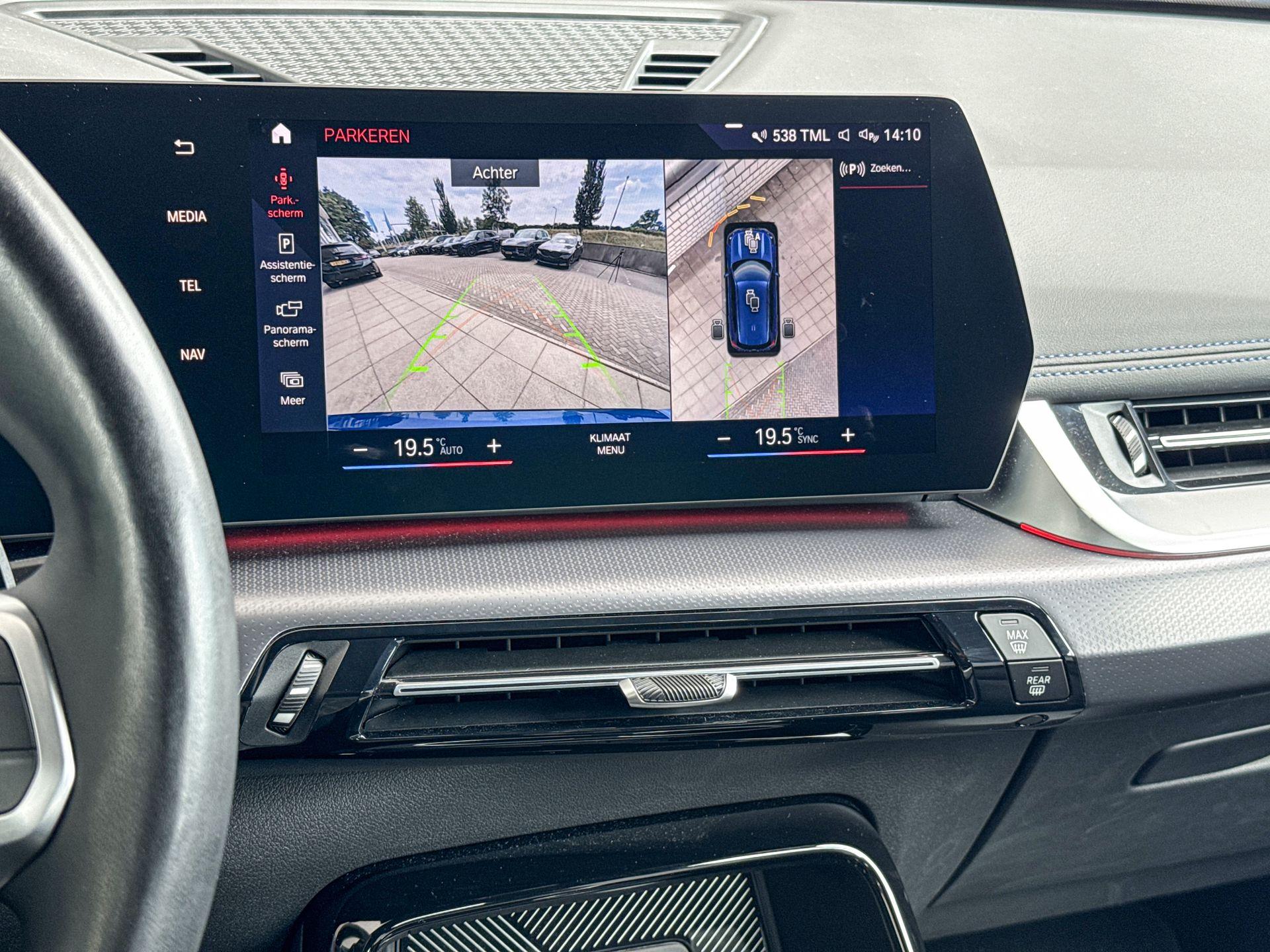 Foto van BMW X1 Xdrive23i