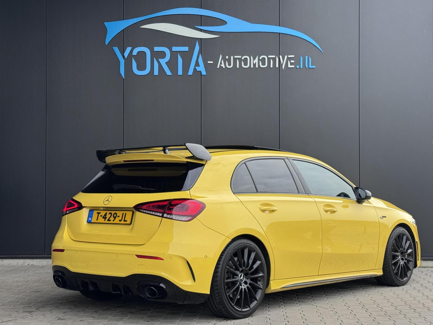 Foto van Mercedes-Benz AMG A 35