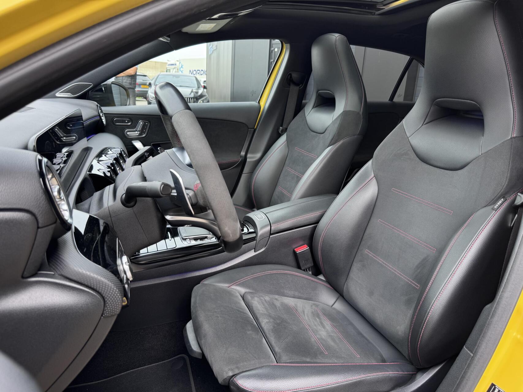 Foto van Mercedes-Benz AMG A 35