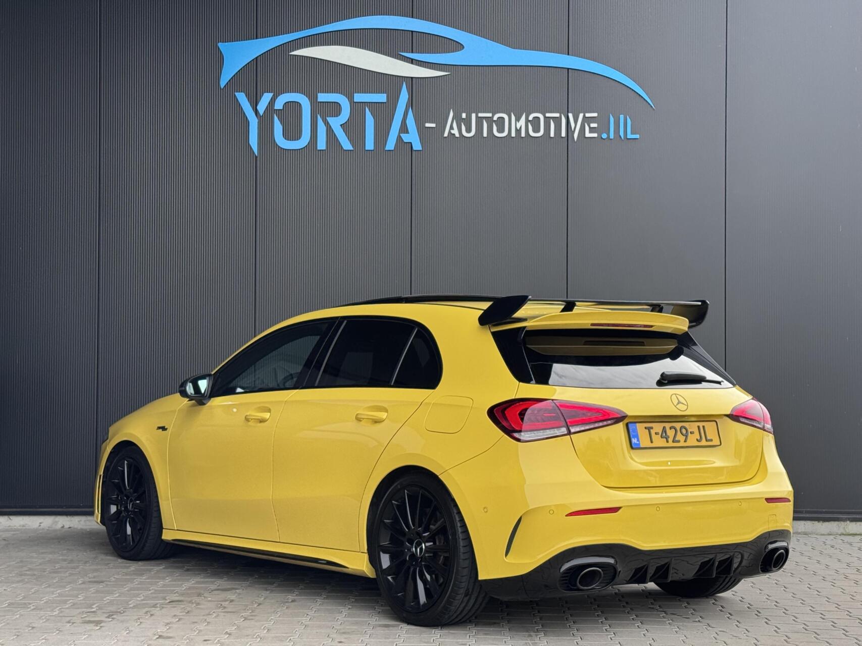 Foto van Mercedes-Benz AMG A 35
