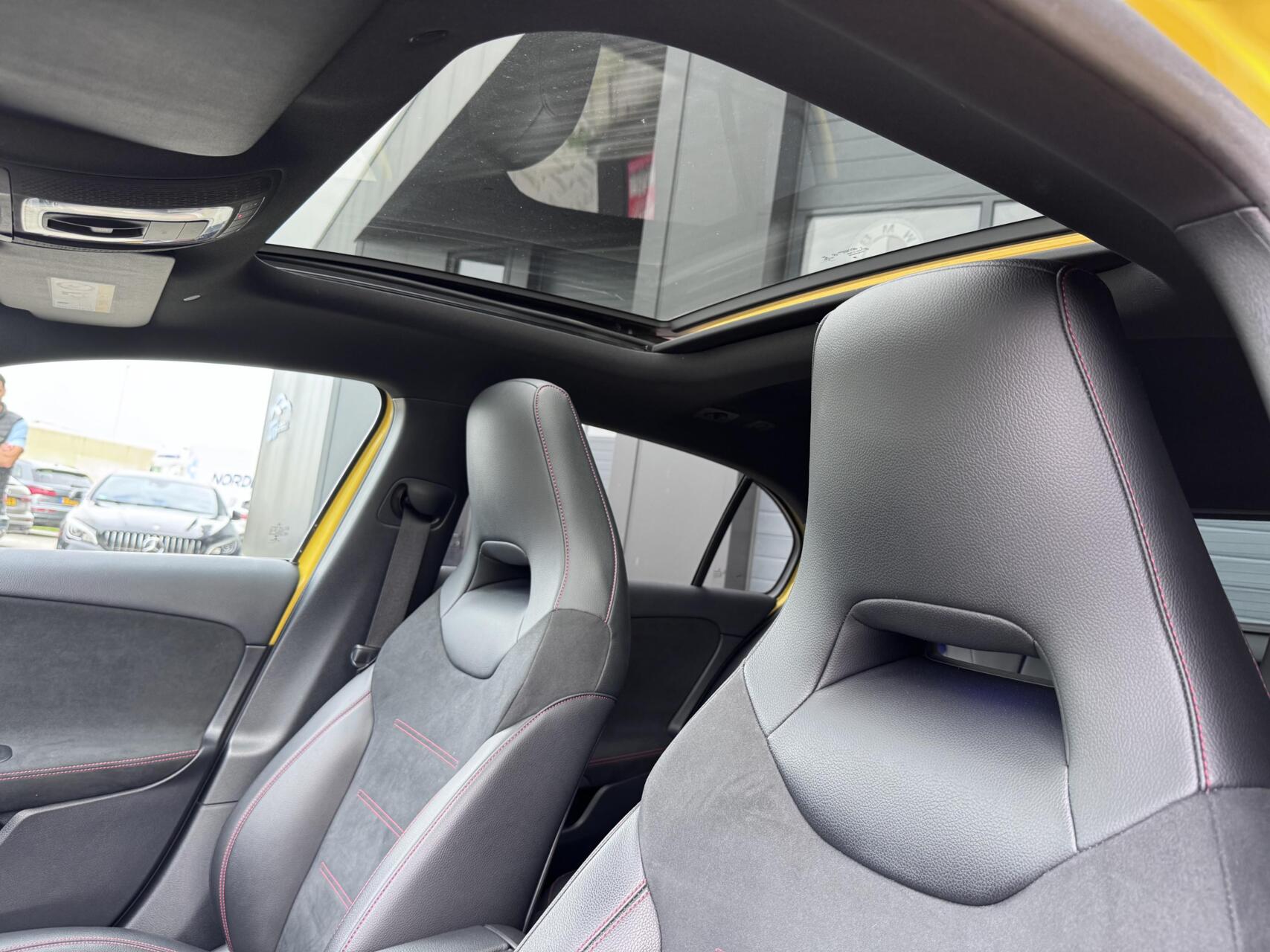 Foto van Mercedes-Benz AMG A 35
