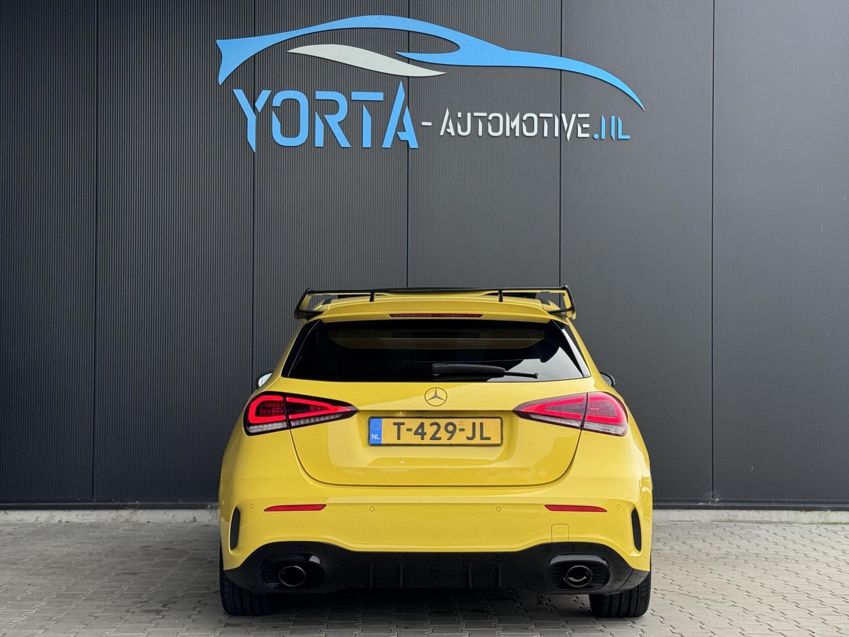 Foto van Mercedes-Benz AMG A 35