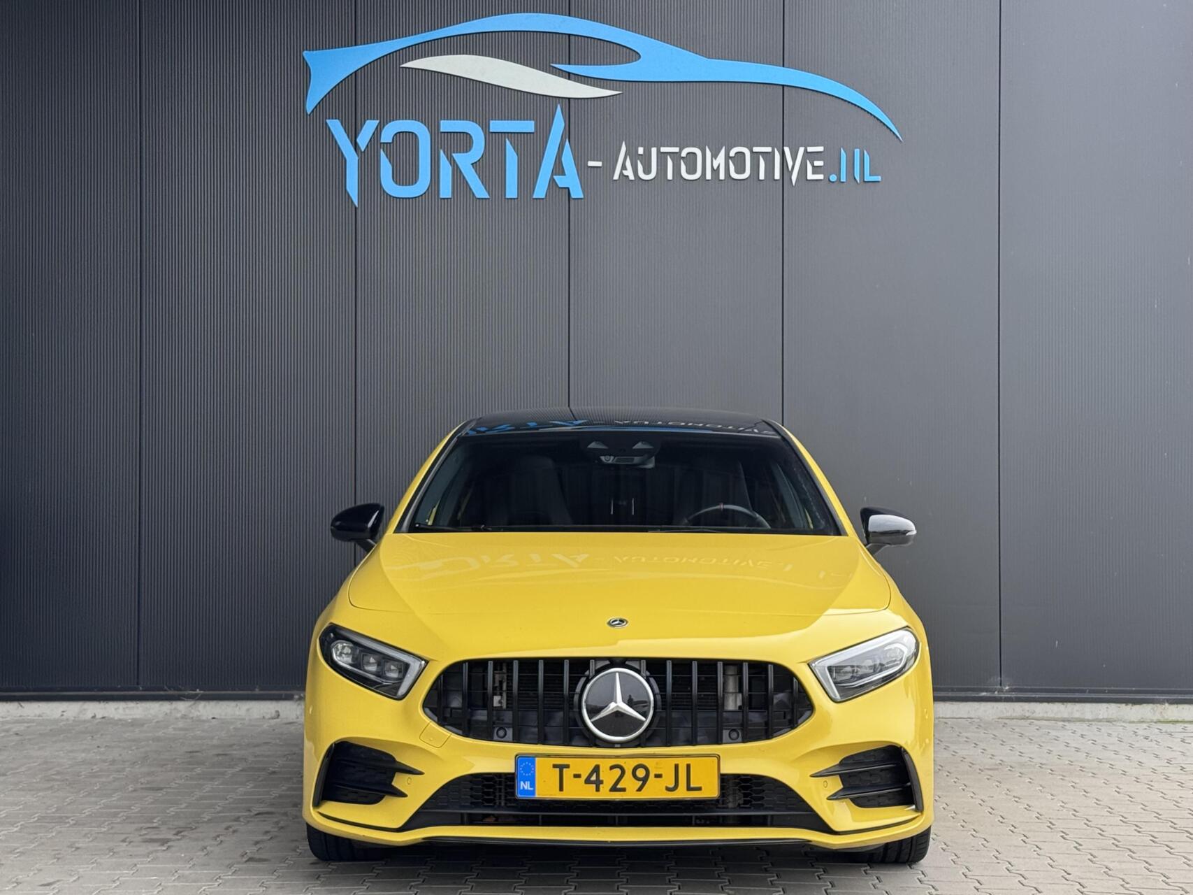 Foto van Mercedes-Benz AMG A 35