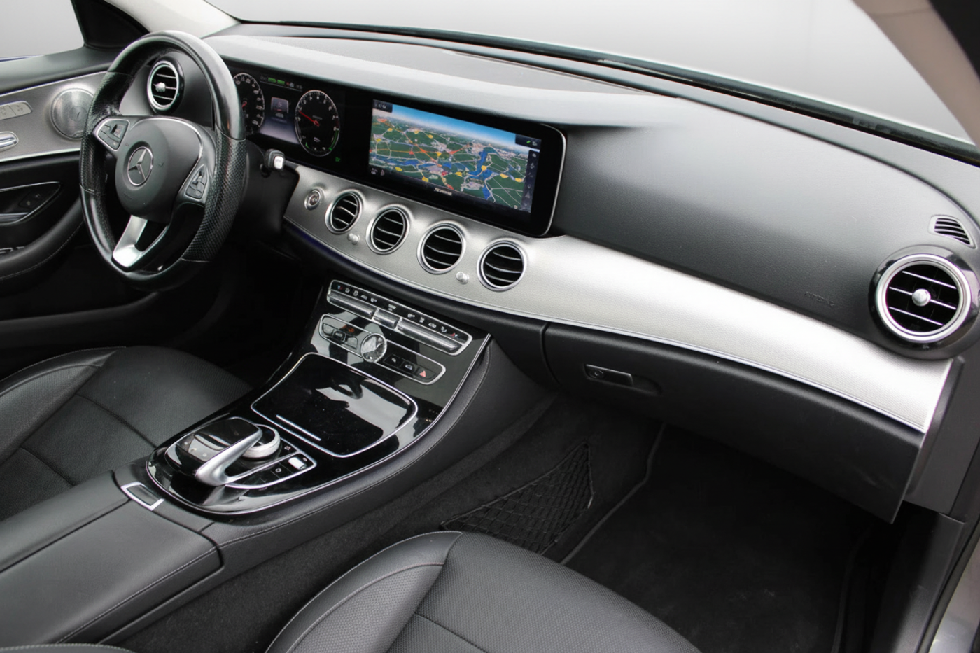 Foto van Mercedes-Benz E 350 E