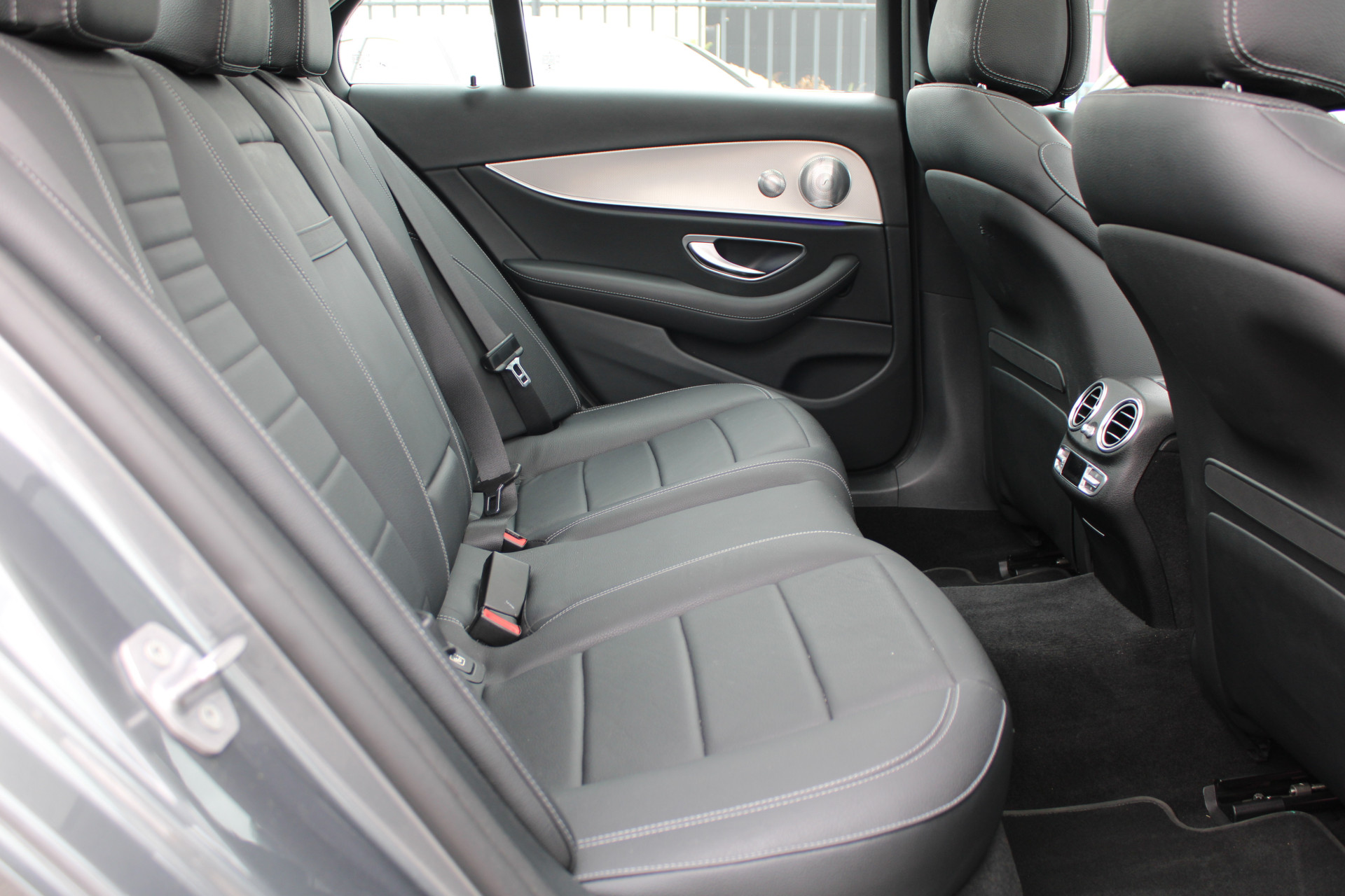Foto van Mercedes-Benz E 350 E