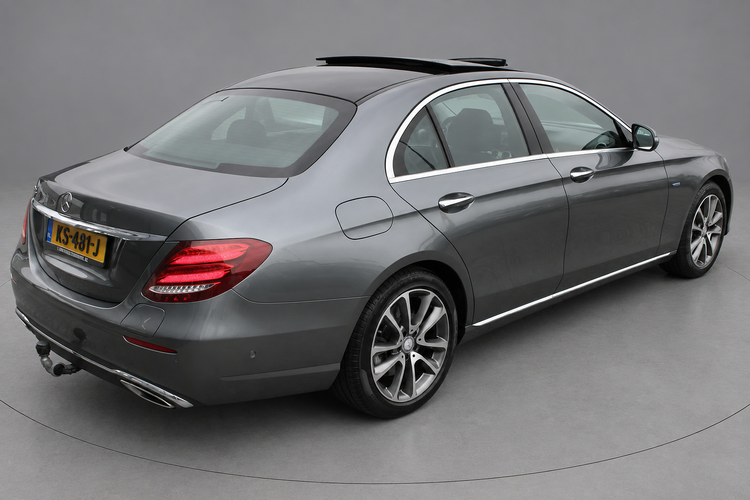 Foto van Mercedes-Benz E 350 E