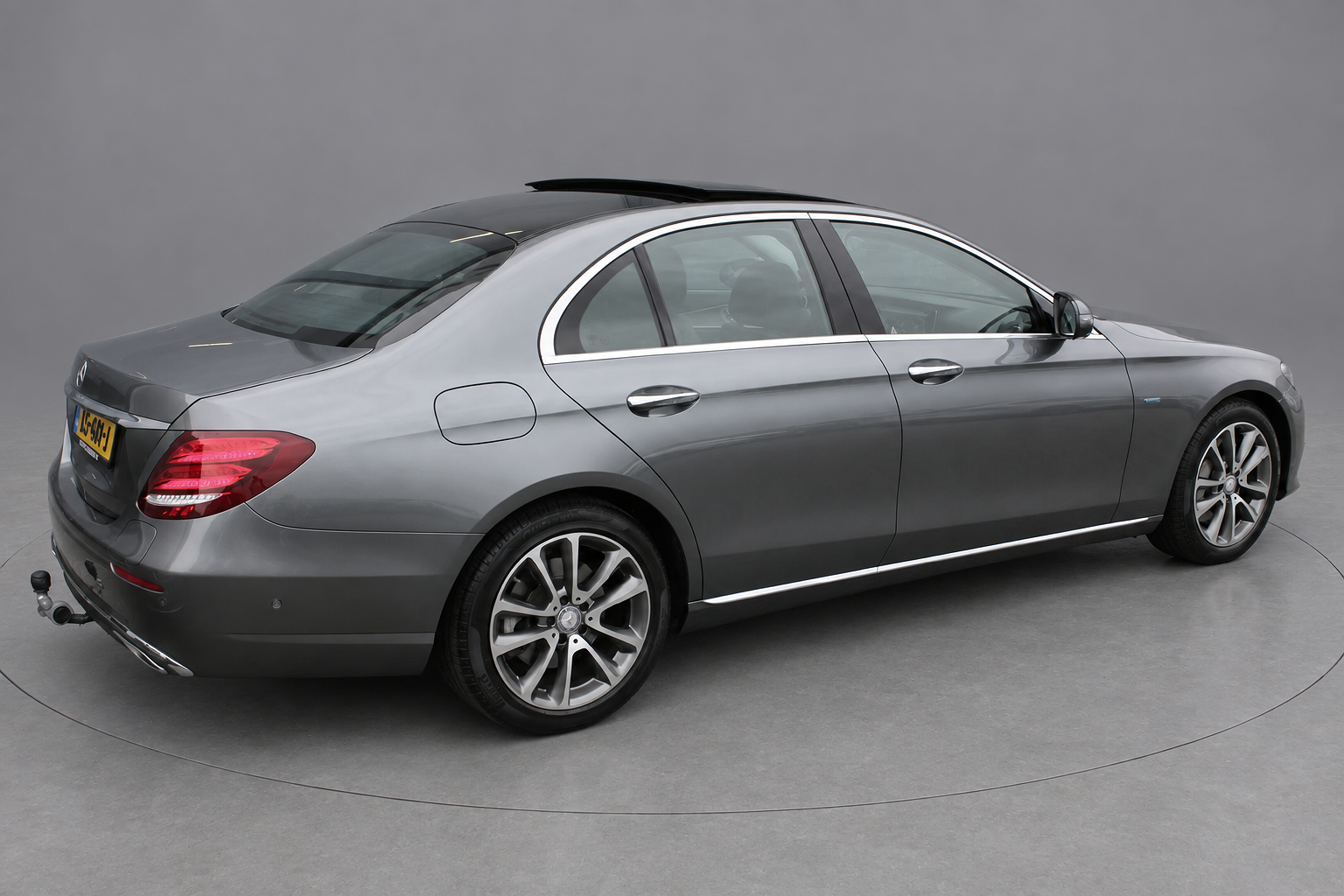 Foto van Mercedes-Benz E 350 E