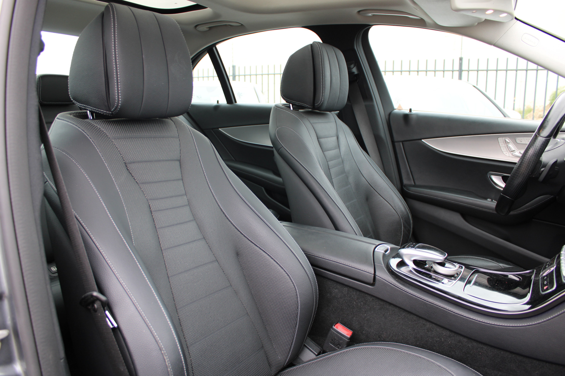 Foto van Mercedes-Benz E 350 E