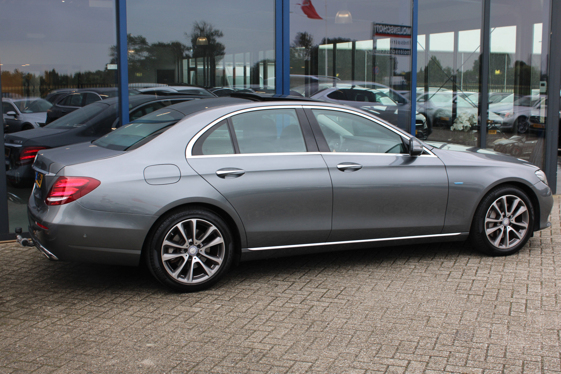 Foto van Mercedes-Benz E 350 E