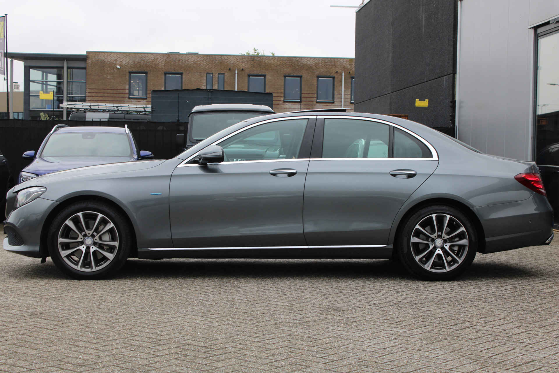 Foto van Mercedes-Benz E 350 E