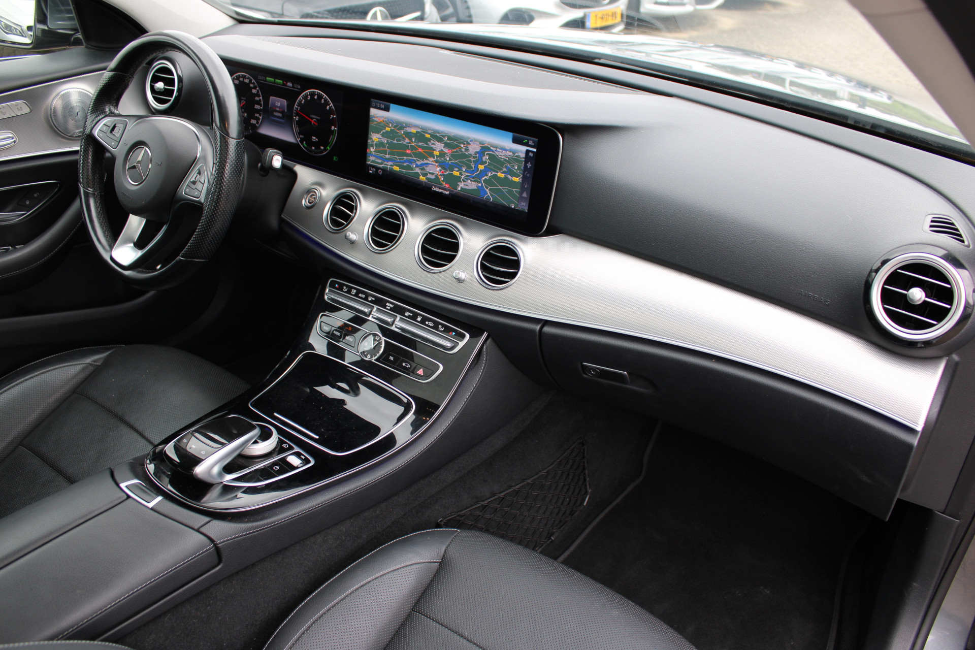 Foto van Mercedes-Benz E 350 E