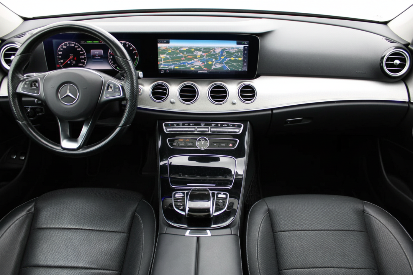 Foto van Mercedes-Benz E 350 E
