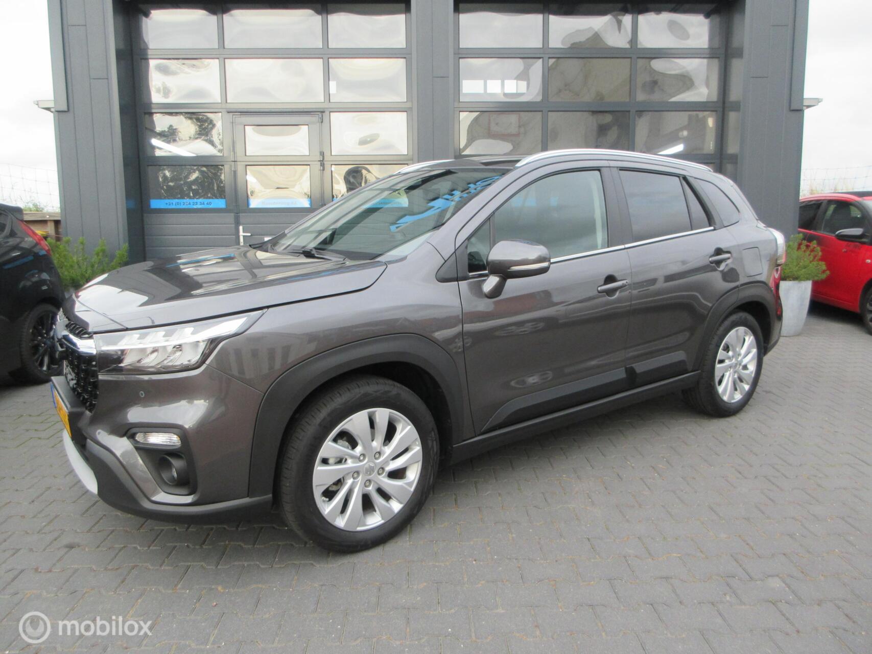Suzuki S-cross 1.4 Boosterjet Select Smart Hybrid 9500km! Unieke kans! 2025 - voorkant