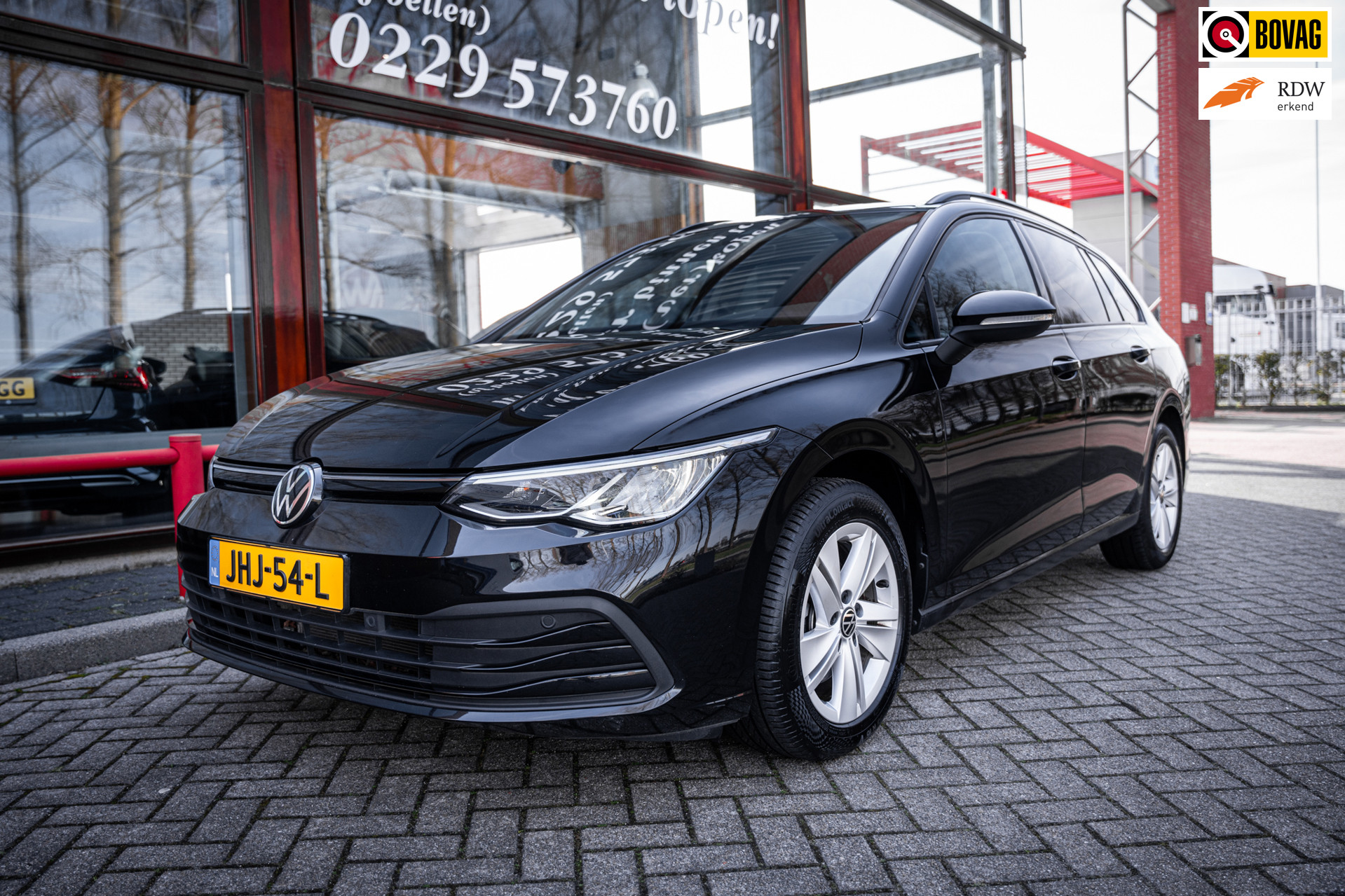 Volkswagen Golf Variant 1.5 eTSI Life Business | Automaat | navigatie | Adaptieve cruise control | App-Connect | camera | 2022 - voorkant