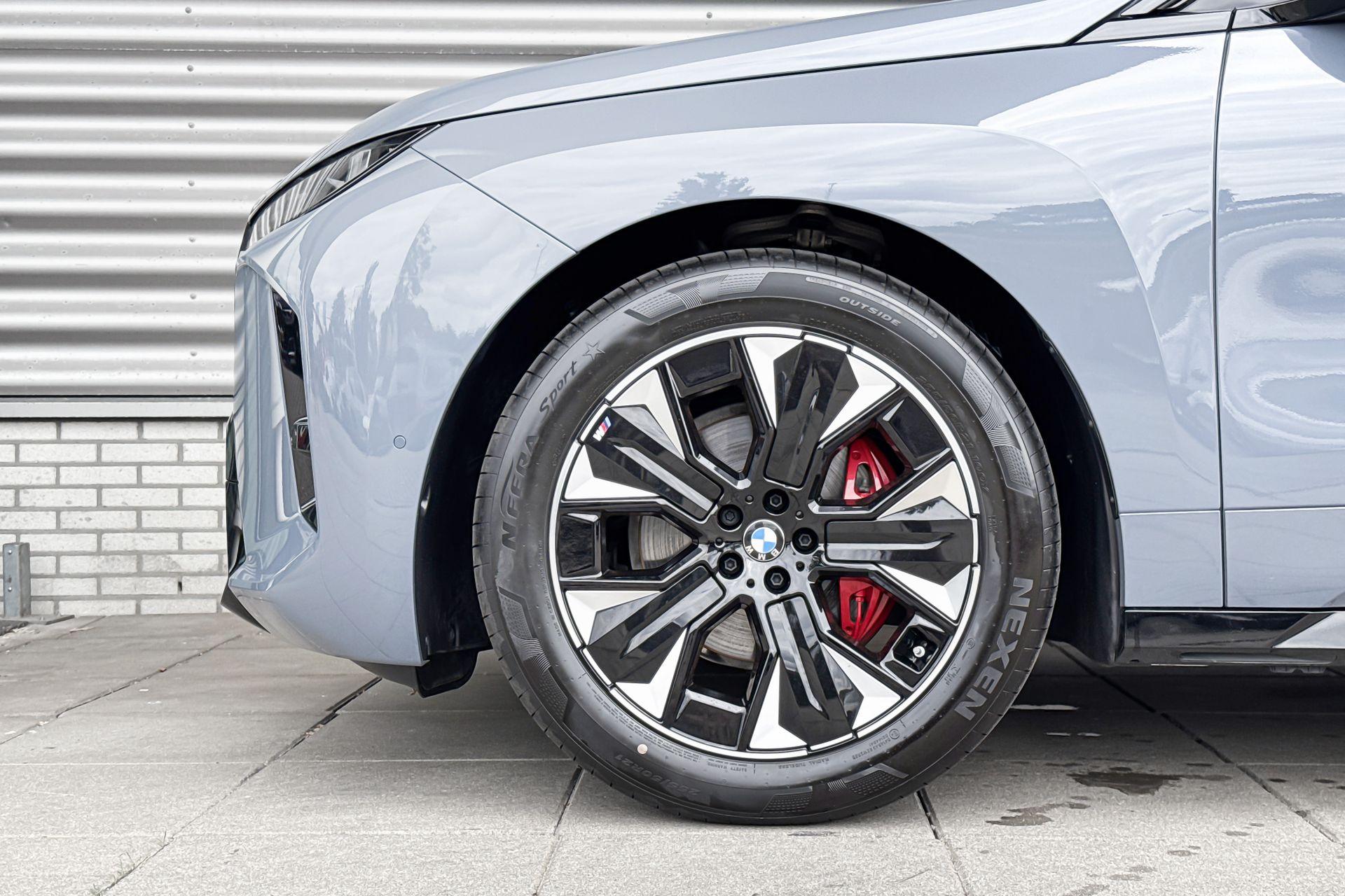Foto van BMW Ix