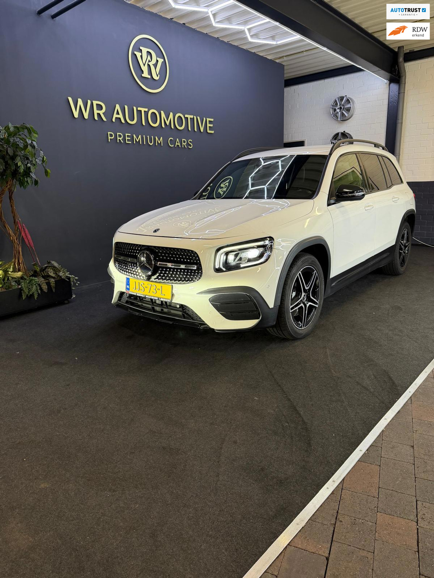 Mercedes-Benz GLB 180 d Business Solution AMG 2021 - voorkant