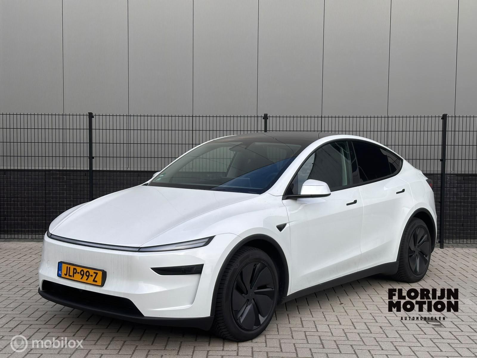 Tesla Model Y RWD 58 kWh 2025 - voorkant