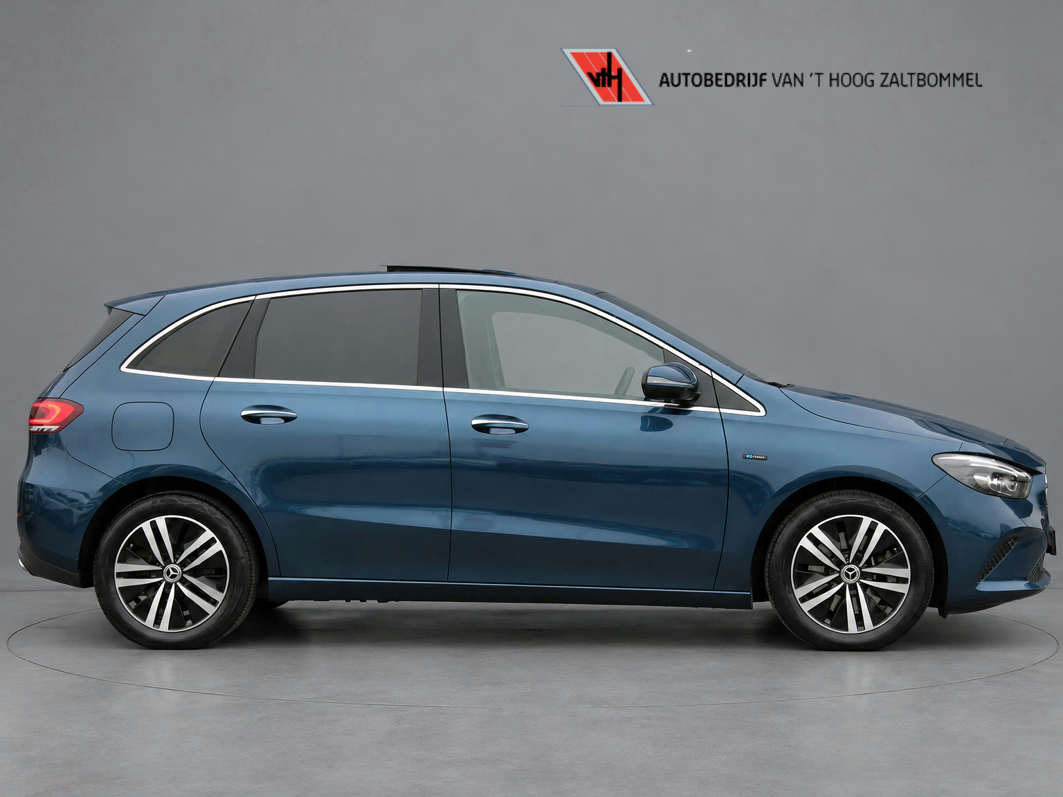 Mercedes-Benz B-klasse 250e Premium Plus PANORAMADAK LEDER MEMORY DISTRONIC SFEER CARPLAY CAMERA KEY-LESS GO 2021 - voorkant