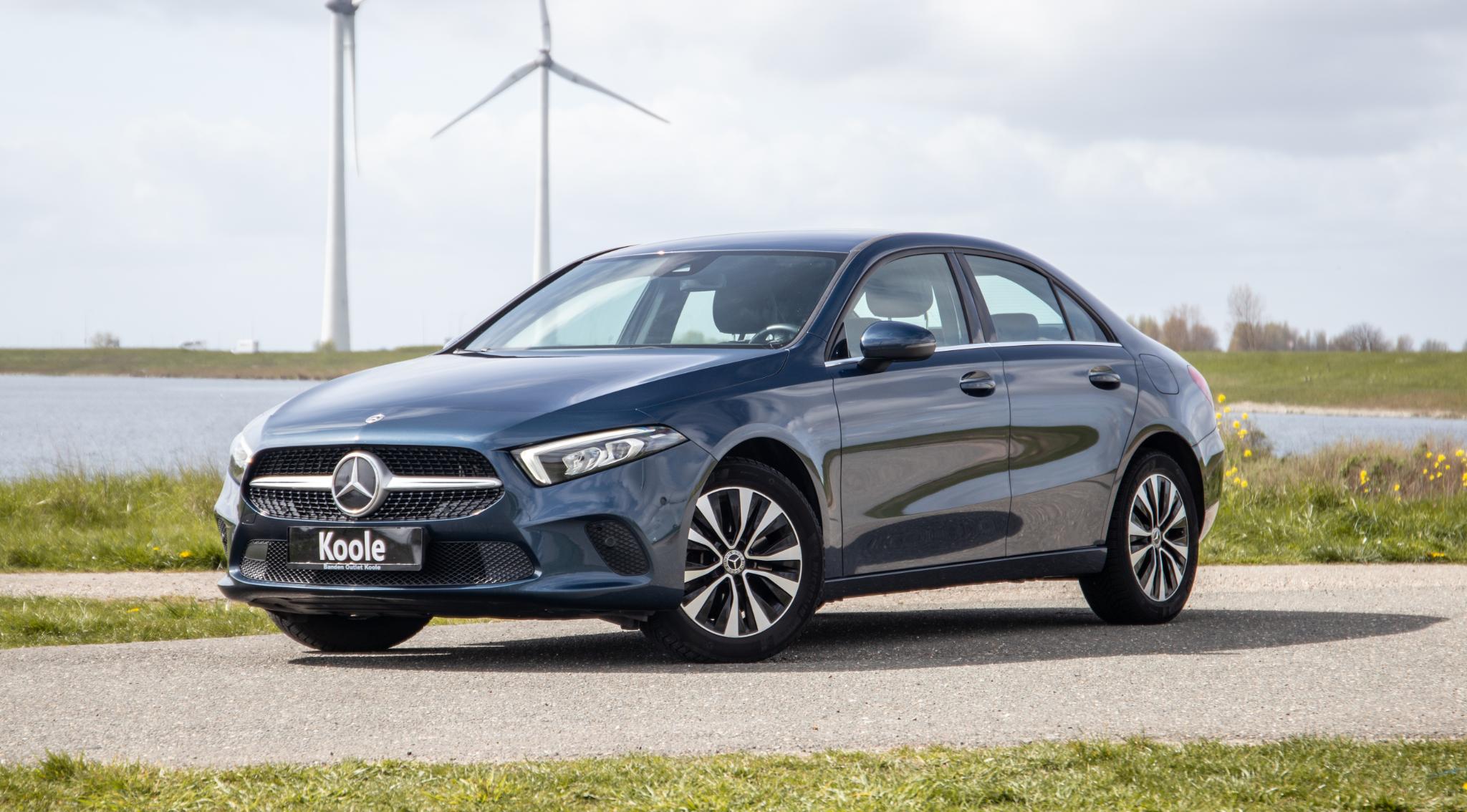 Mercedes-Benz A-klasse 250 e Business Line 2022 - voorkant