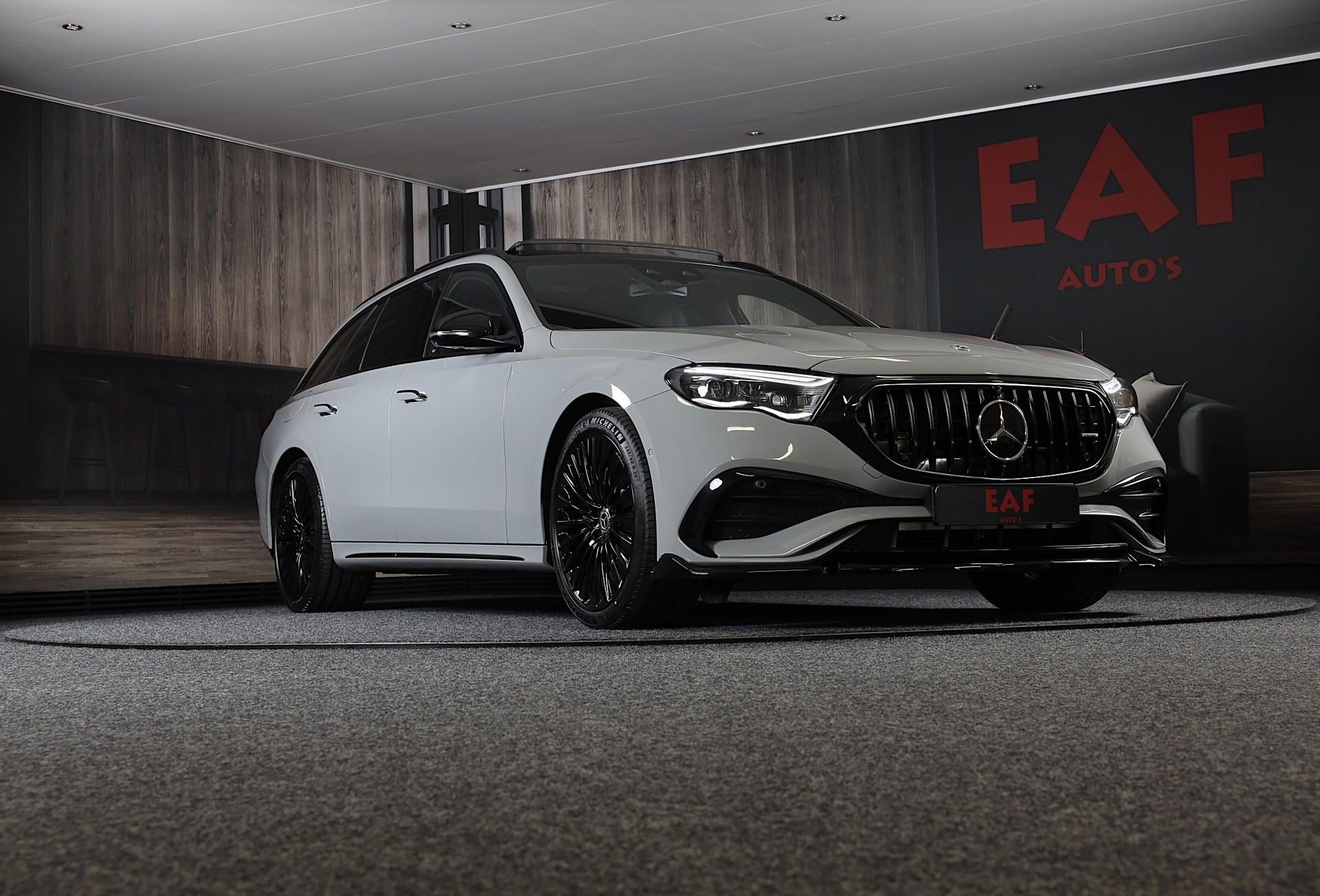 Foto van Mercedes-Benz E-klasse Estate